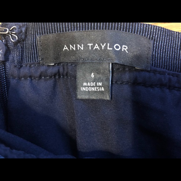 Ann Taylor Skirt - Picture 4 of 5
